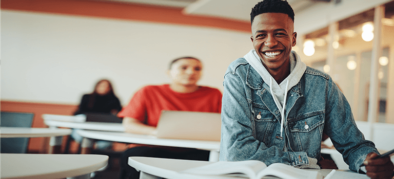 Students are studying in the classroom.